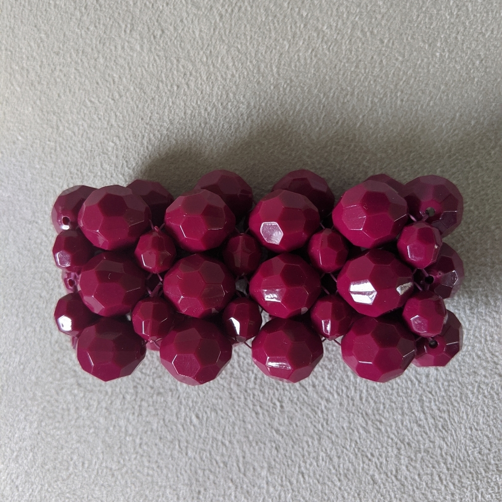 Maroon ruby stretch bead bracelet - Picture 2 of 3